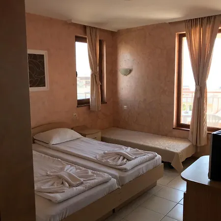 בית הארחה Val And Kate 2*