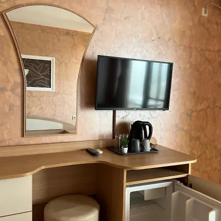 Val And Kate בית הארחה